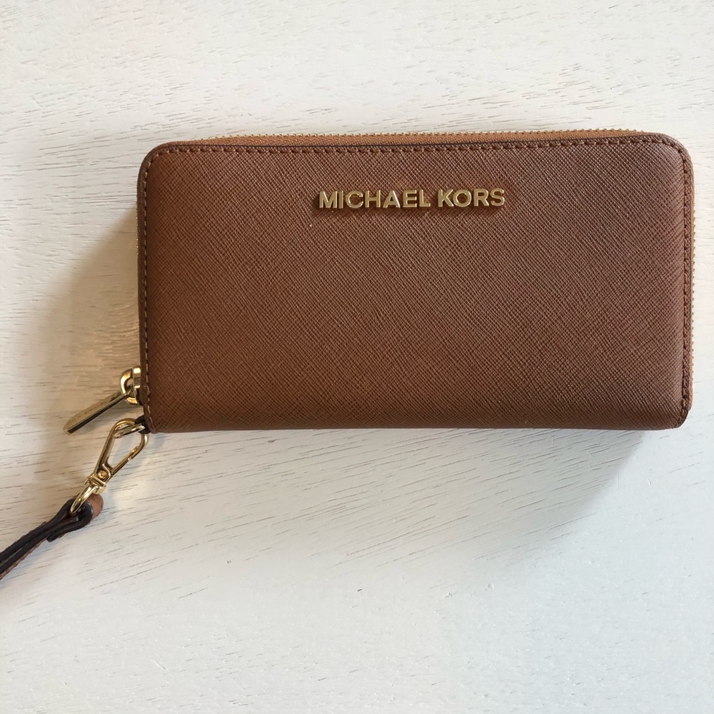 Michael Kors wristlet